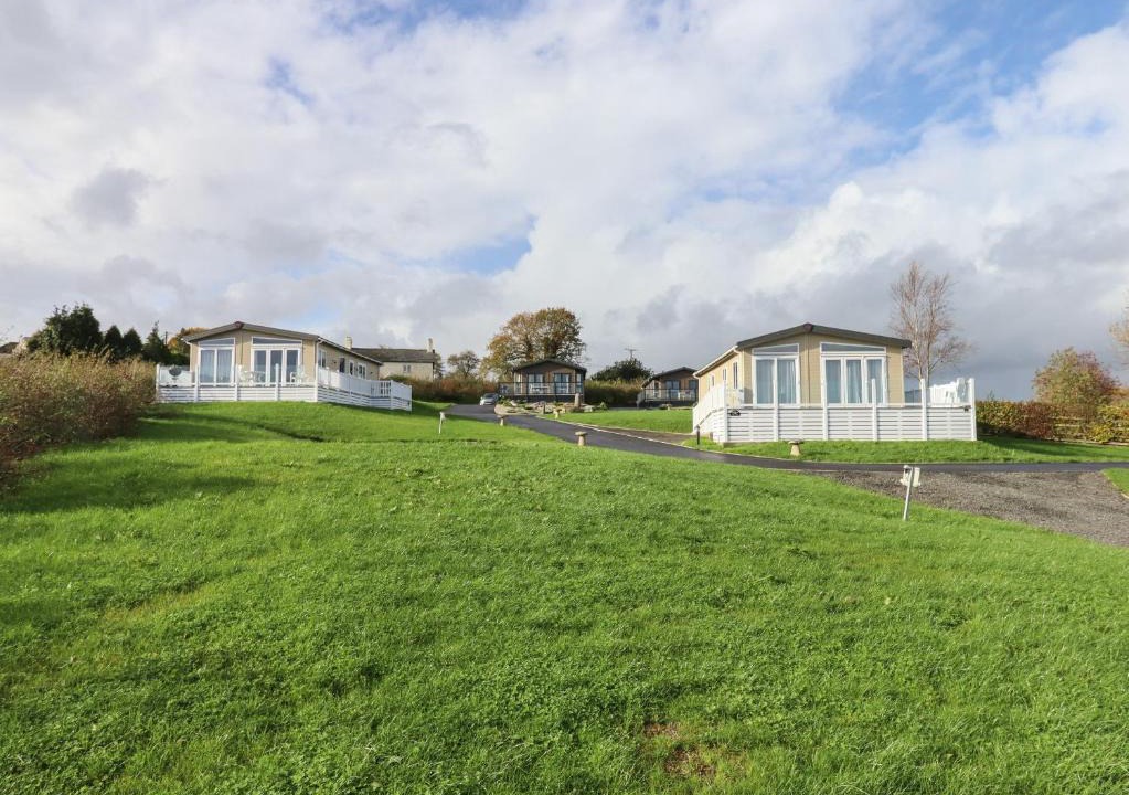 Teigngrace House | Cherry Lodge