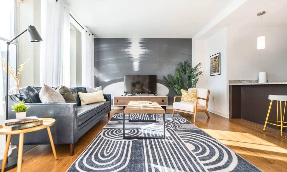 Macon Apartment | Cherry St Hideaway | Walkable with Otis Vibes