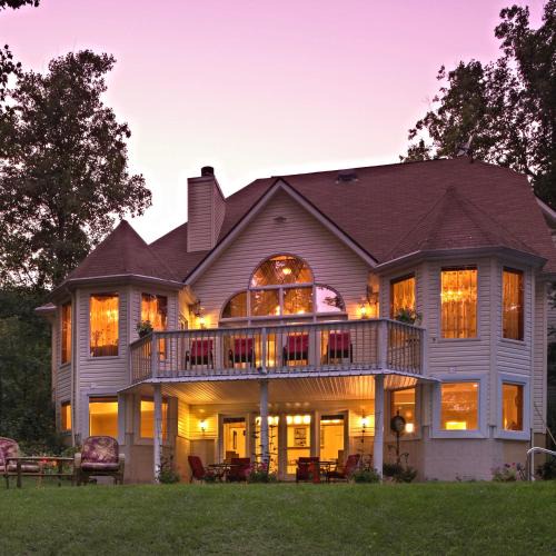 Stroudsburg Bed & Breakfast | Cherry Valley Manor