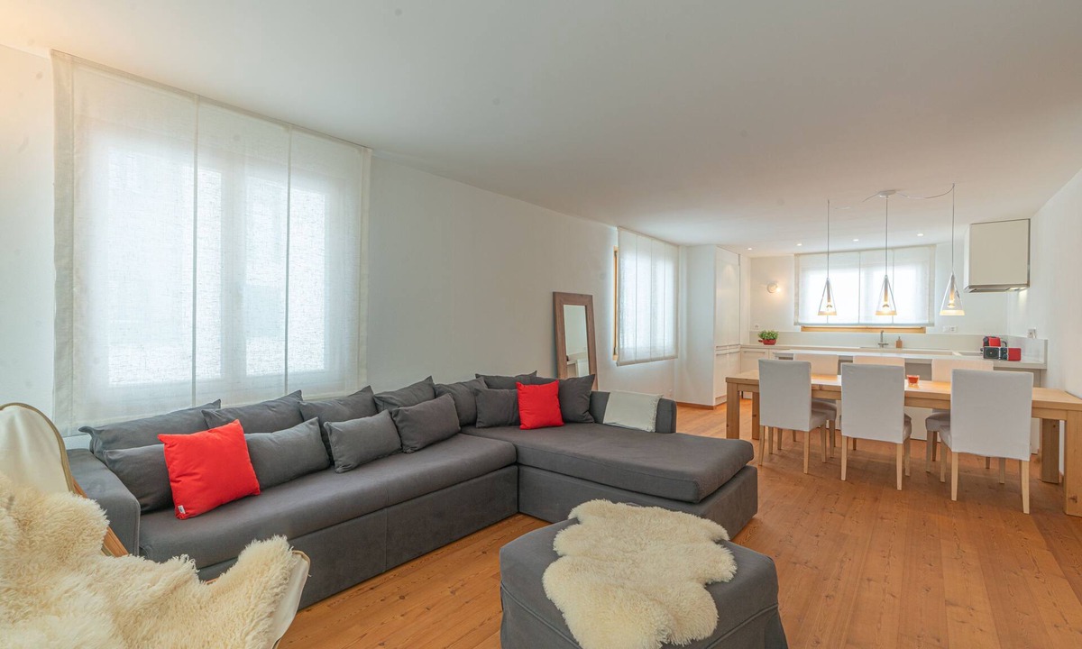 Maloja Apartment | Chesa Blaunca Maloja - with sunny balcony