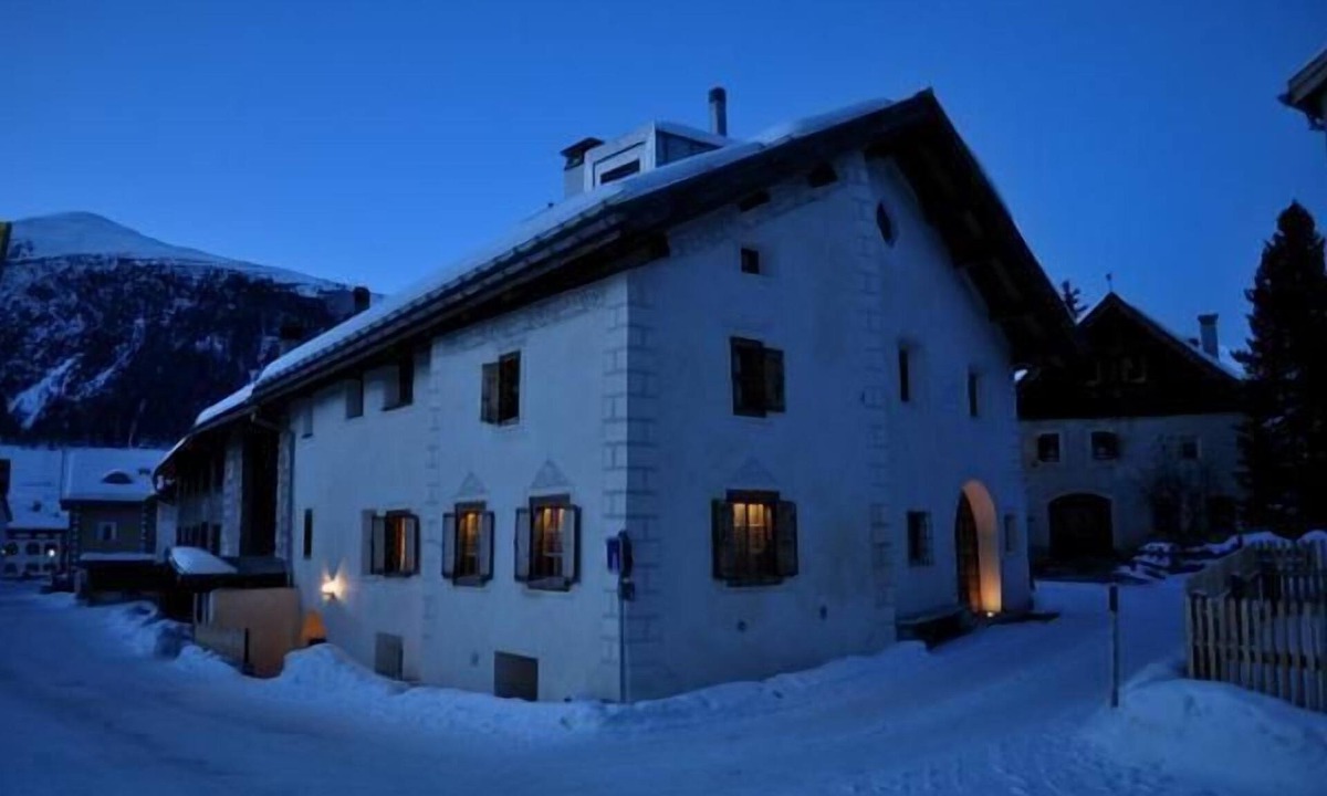 La Punt-Chamues-ch House | Chesa Chamuera