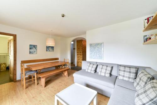 Celerina-Schlarigna Apartment | Chesa Dal Gial - Celerina