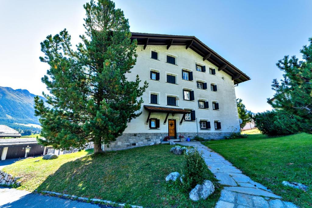 Celerina-Schlarigna Apartment | Chesa La Funtauna - Celerina