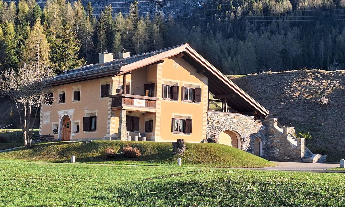 La Punt-Chamues-ch House | Chesa Viletta 2
