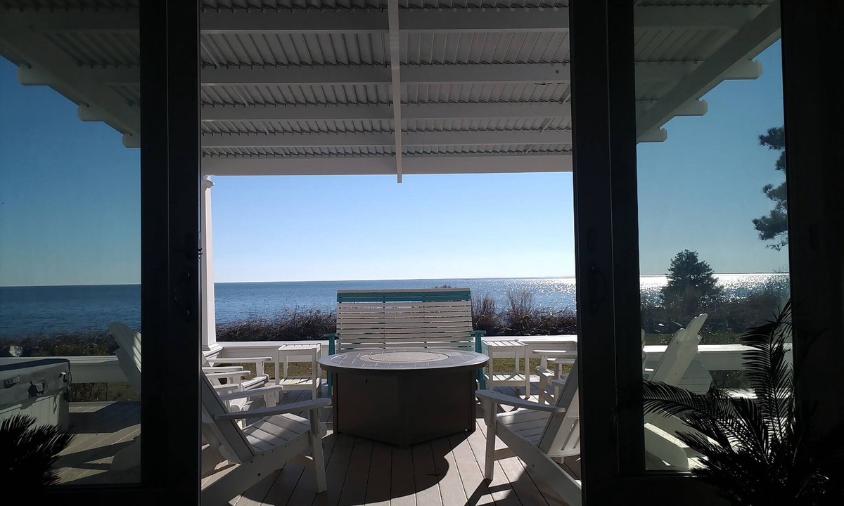 Reedville House | Chesapeake Bay and Lakefront home with Private Beach