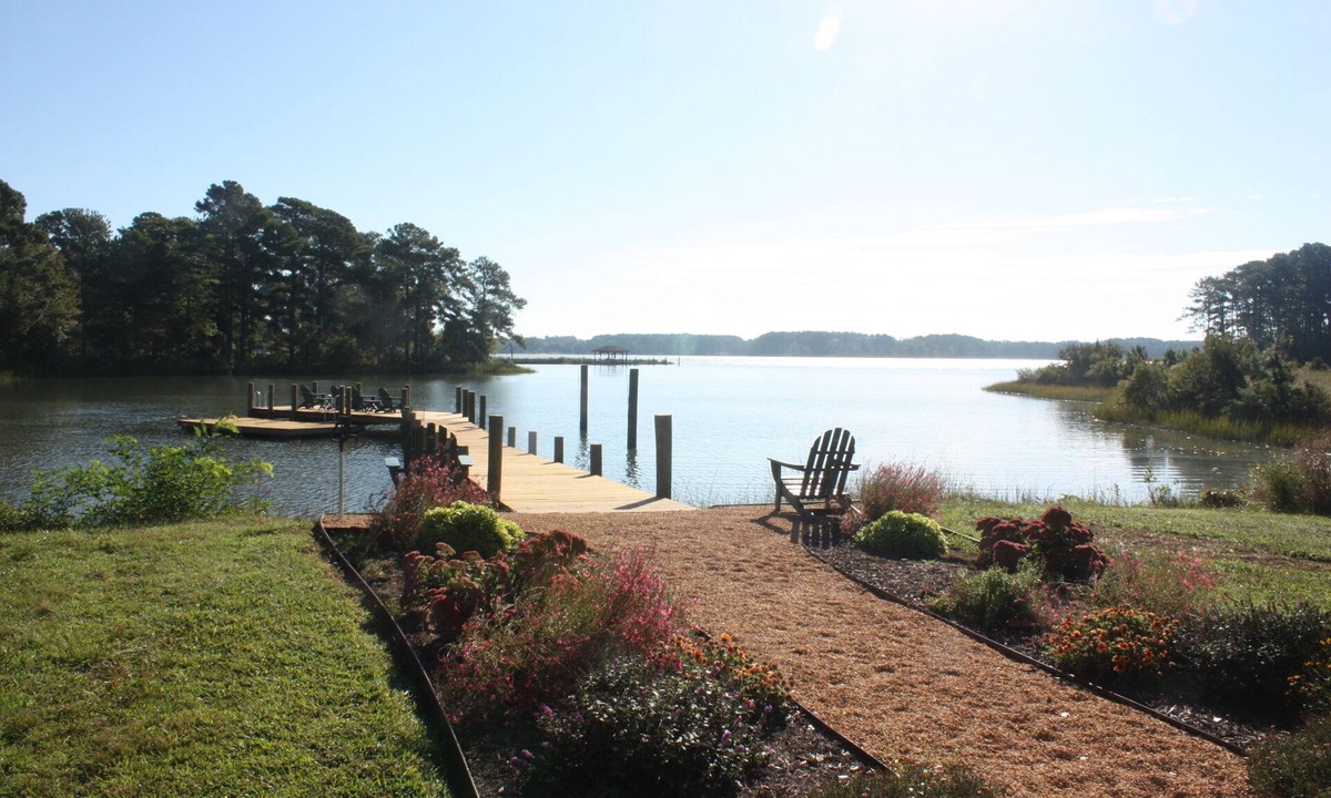 Foster House | Chesapeake Bay Waterfront: Kayaks, Fire Pit, Wifi, Bikes, Dog-friendly