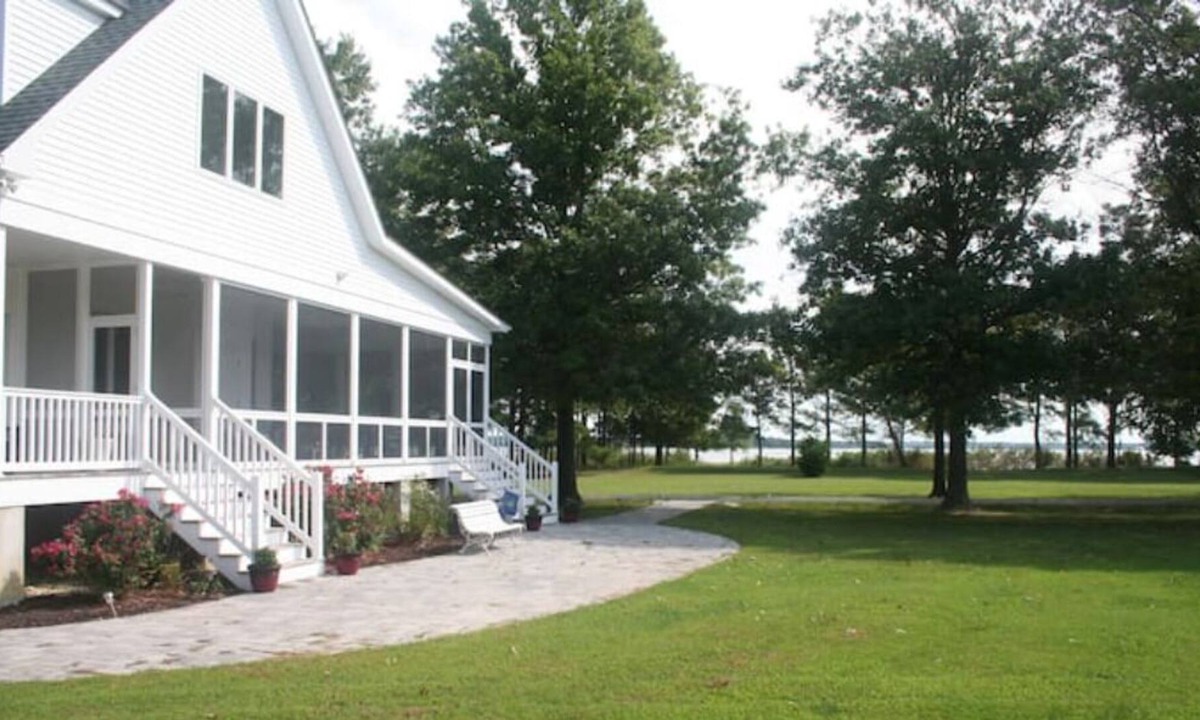 Cambridge House | Chesapeake Waterfront with Private Beach & Pool