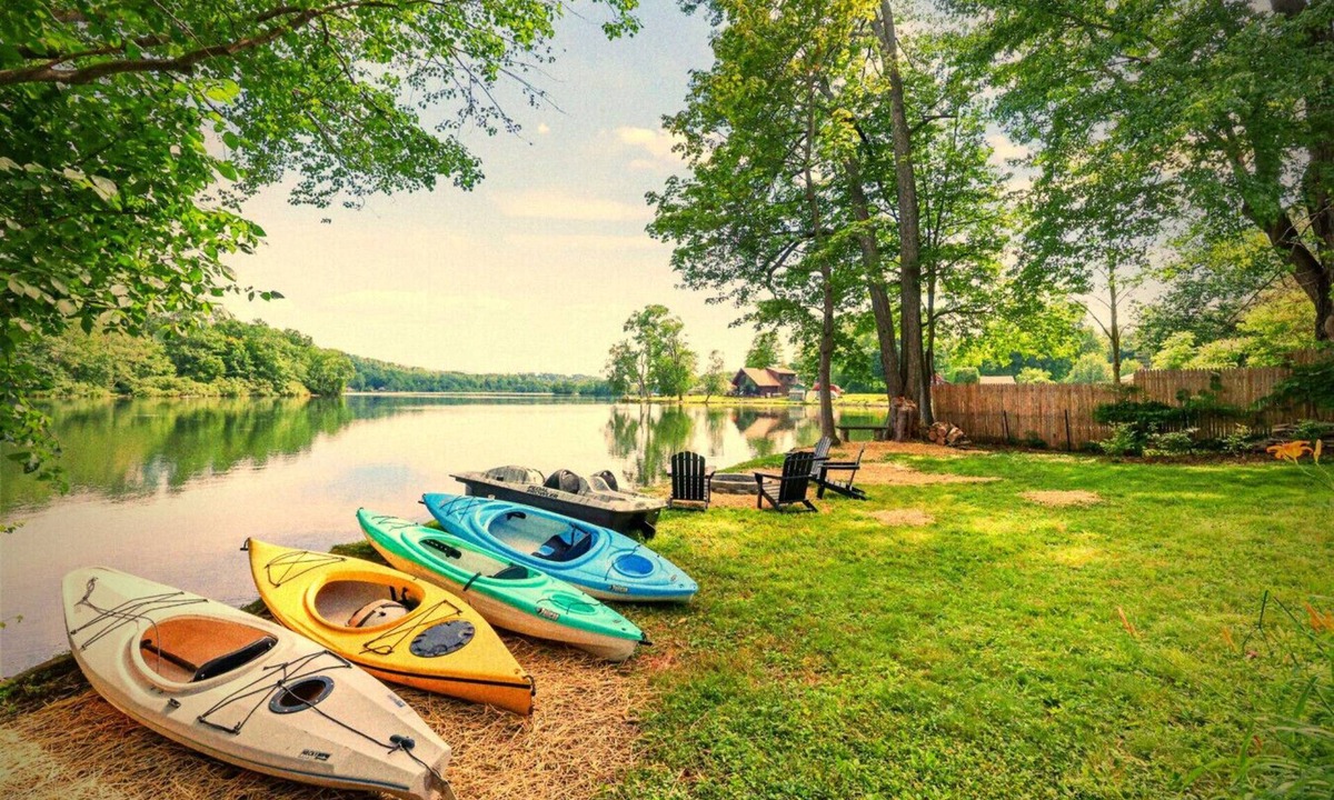 Cheshire House | Cheshire Cove | Waterfront Kayak Firepit