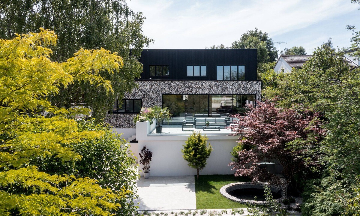 Rickmansworth House | Chess Valley modern home stay