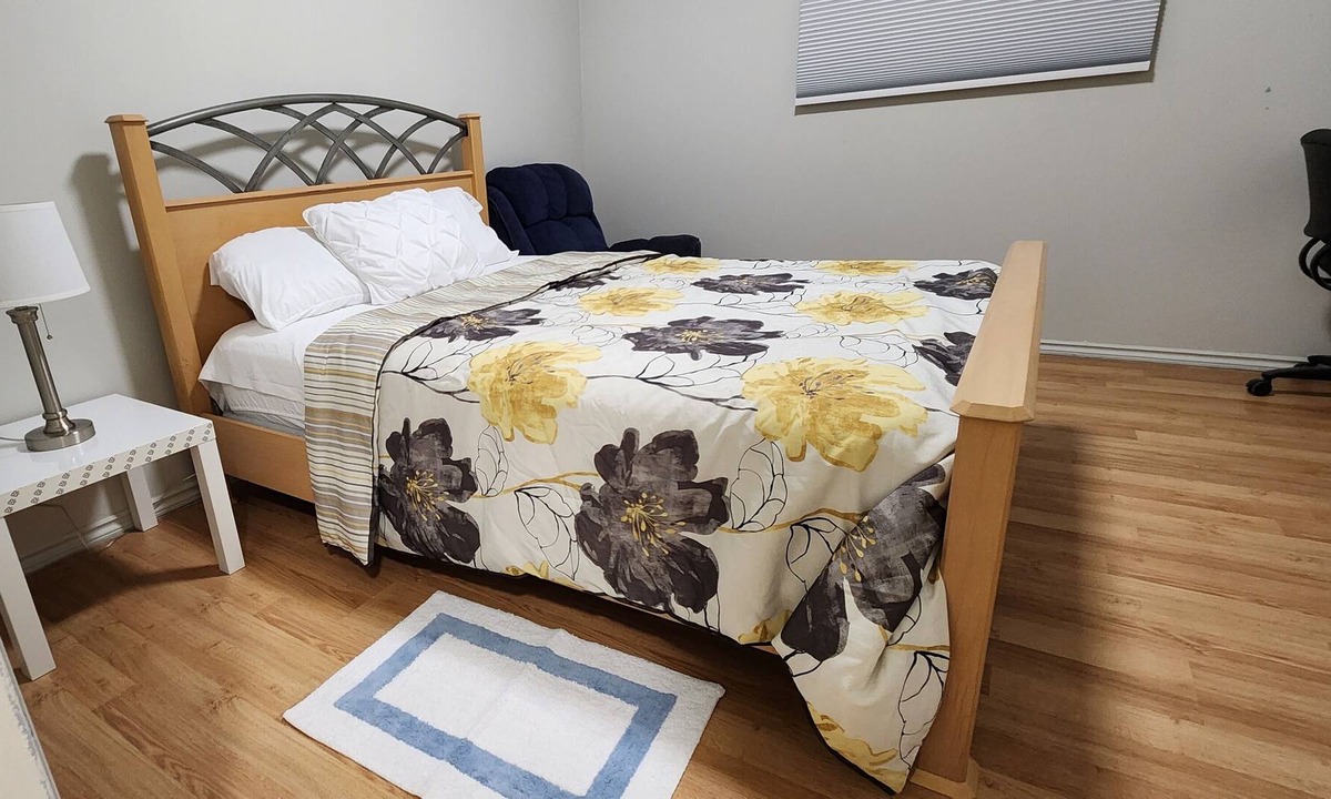 Winnipeg Apartment | Chesskings Car Rental Guest House
