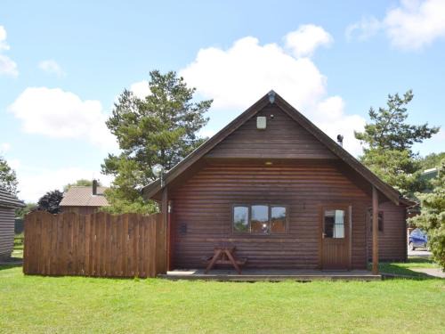 Fitling House | Chestnut 3 Hot Tub