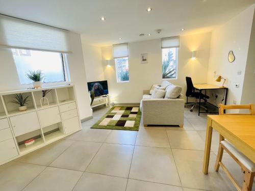 Nine Elms Apartment | Chestnut Cottage