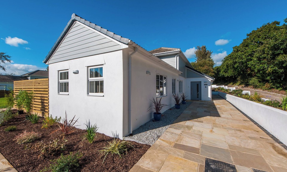 Saltash Cottage | Chestnut Cottage - UK11846