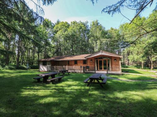 Rosliston House | Chestnut Lodge