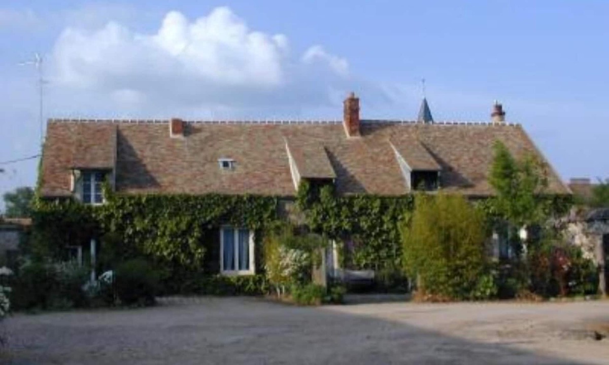 Chevannes Other | Chevannes: House with character