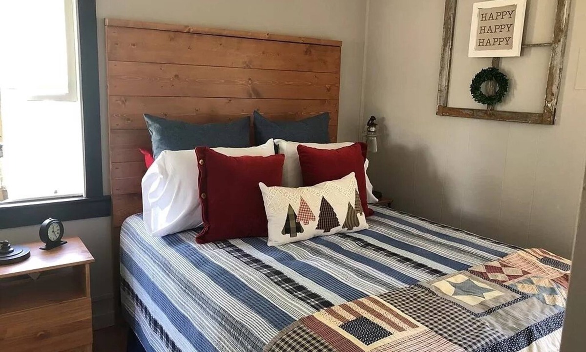 Powell House | Cheyenne Cottage- Pet Friendly home, near Northwest College!