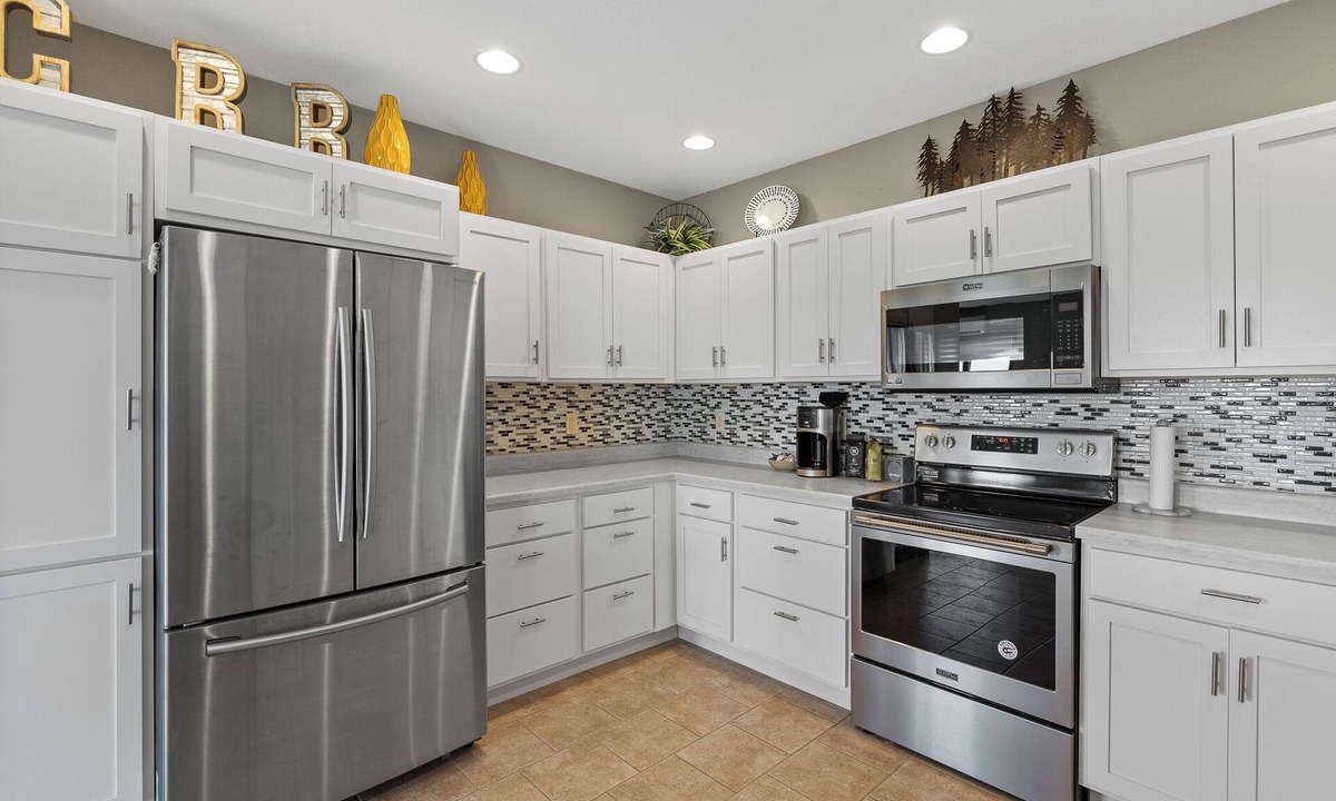 Owanka House | Cheyenne River Ranch 4BR Earth Sheltered Home with Hot Tub!