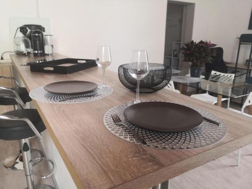 Louzac-Saint-Andre House | Chez Alex et Sophie