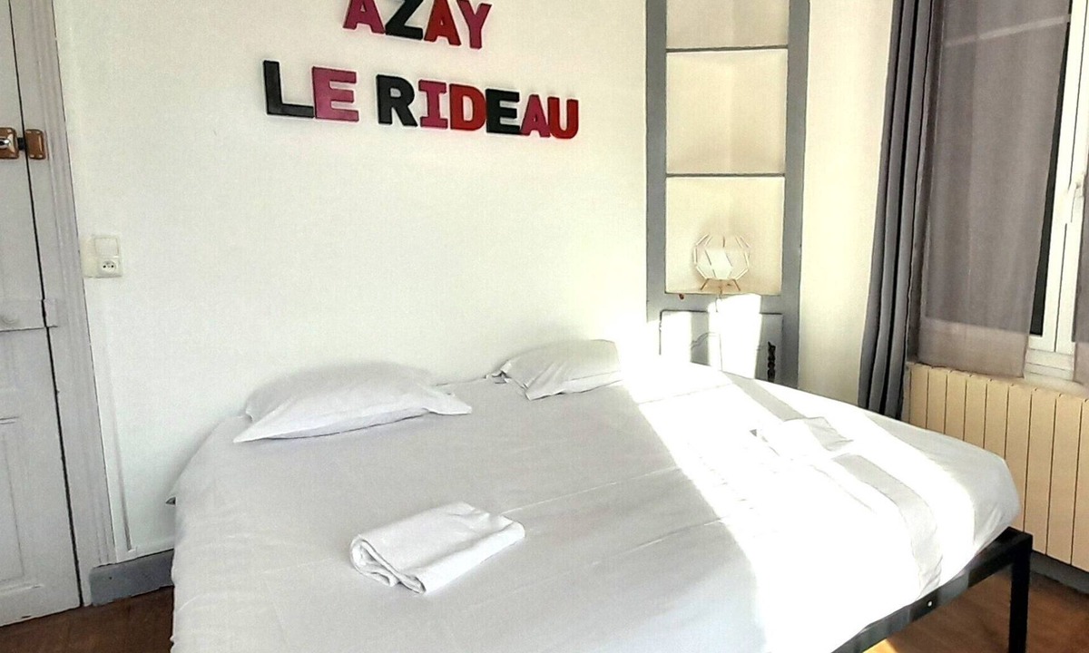 Azay-le-Rideau Apartment | Chez Benjamin -> Studio facing Château d'Azay