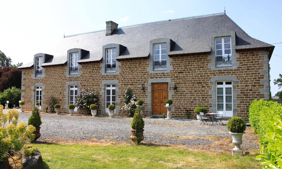 Sens-de-Bretagne House | chez céline