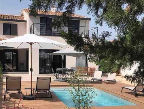 La Grande-Motte Villa | Chez Diane - Luxueuse Villa avec piscine et plage à proximité
