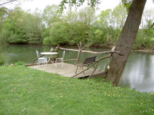 Saint-Pavace Other | Chez Didier Emplacements tentes et Camping cars