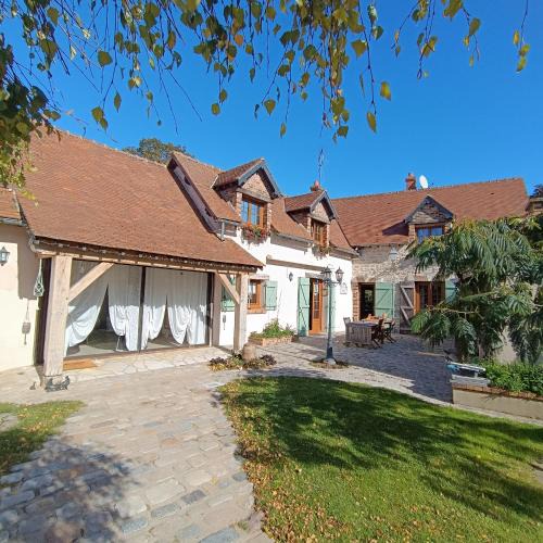 Bois-Herpin Bed & Breakfast | Chez Eric et Nath