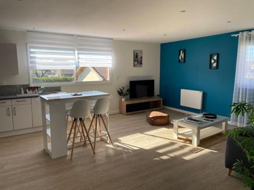 Villeneuve-du-Pareage Apartment | Chez ERIC