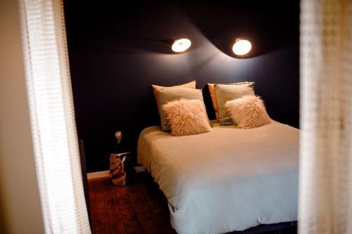 Saint-Maixent-l'Ecole Bed & Breakfast | Chez Guilem chambre jaune