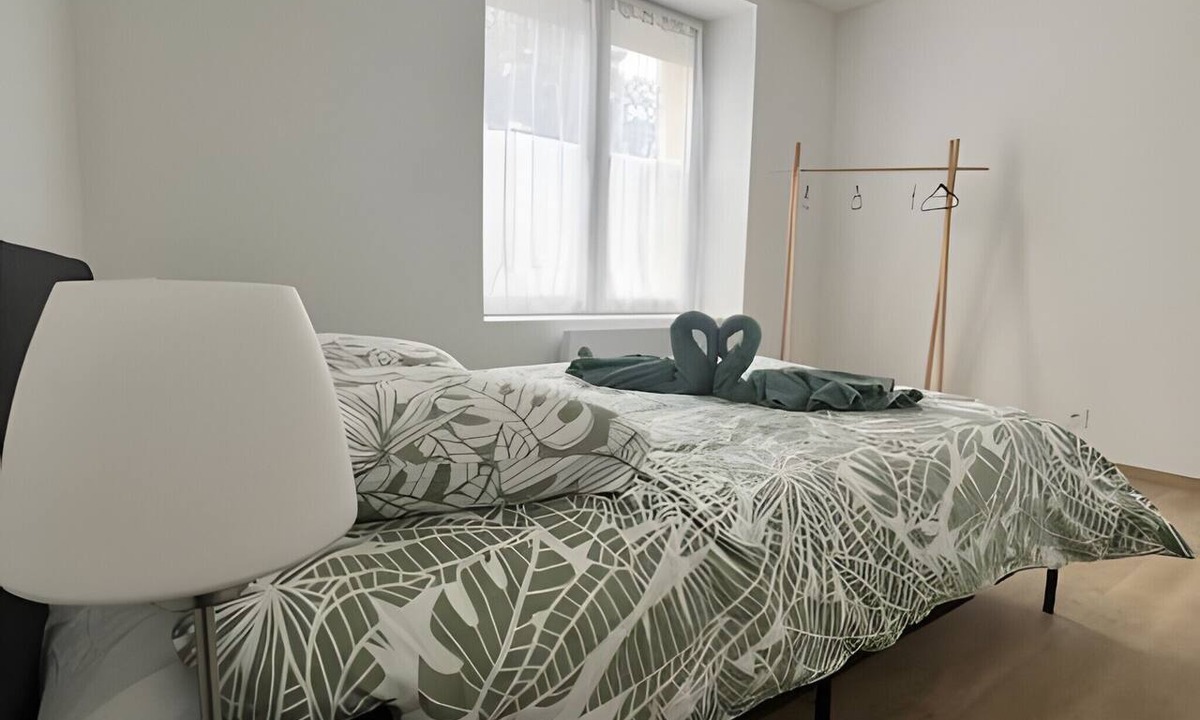 Saint-Brice-Courcelles Apartment | 'Chez Hugo' Apartment with Private Terrace