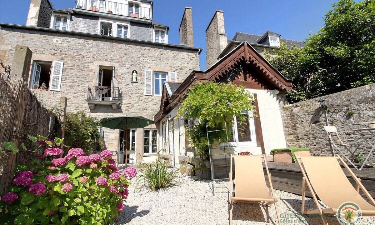 Dinan House | Chez Isabelle - DINAN