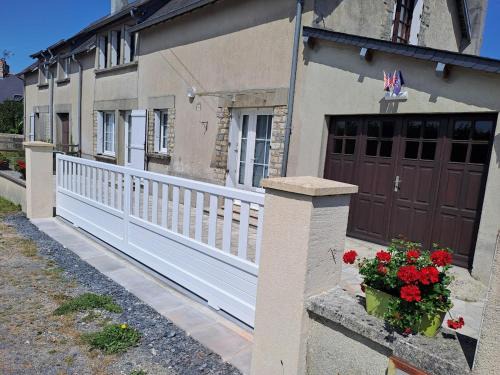 Le Molay-Littry House | chez Jean-Marc et Colette