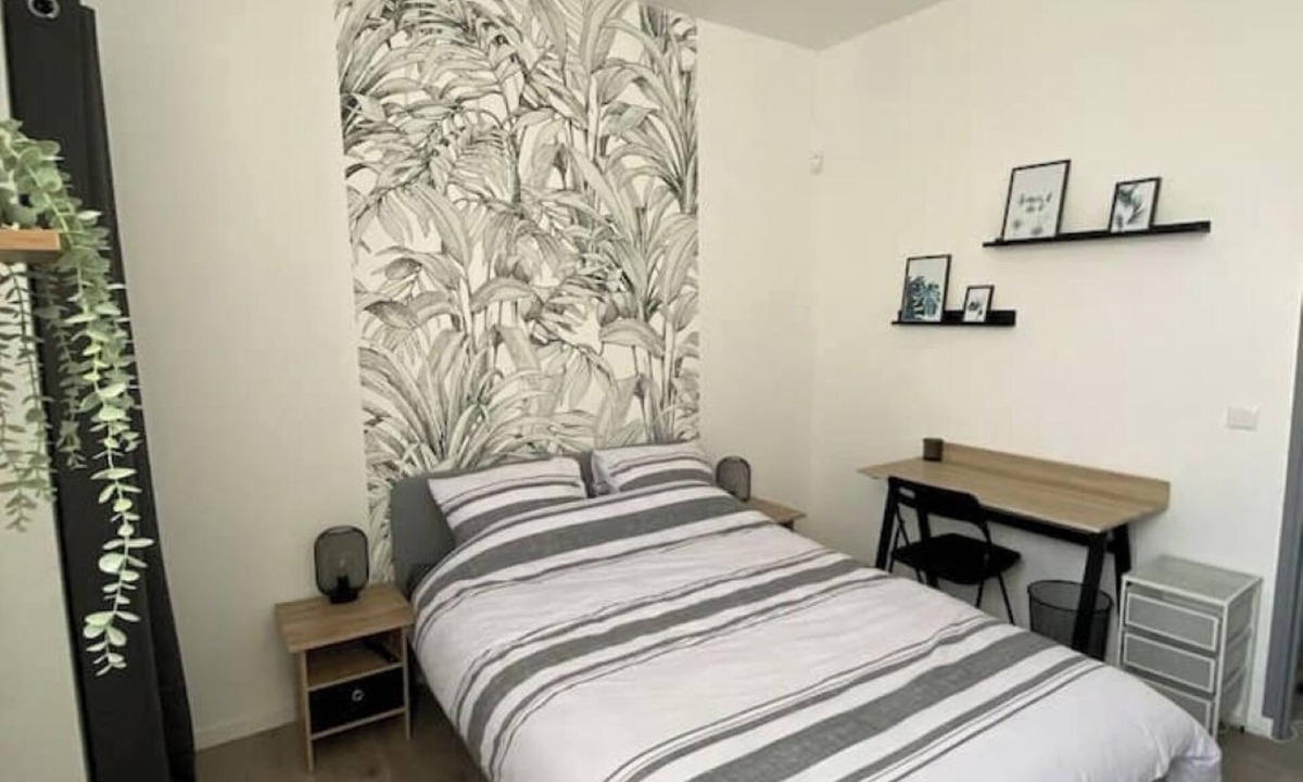 Denain Apartment | Chez Jules - 40 m² cosy 24-hour autonomy