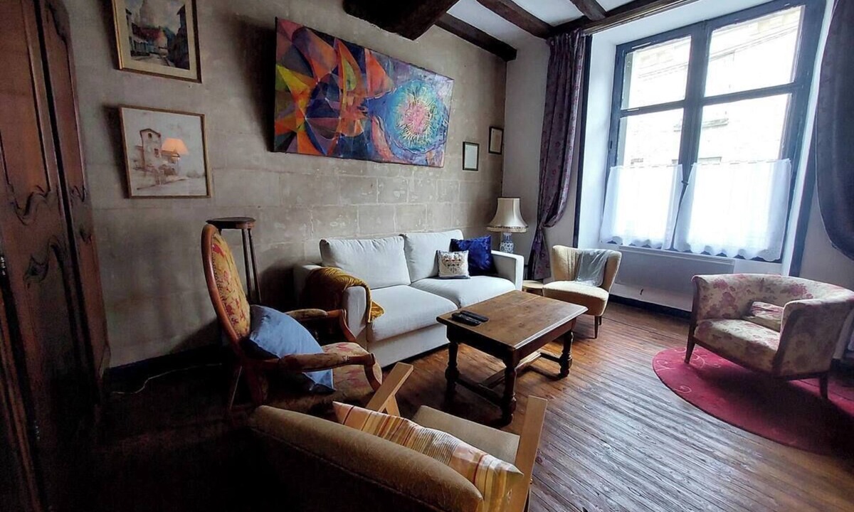 Loudun House | Chez Koryne