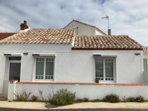 L'Epine House | Chez Léonce