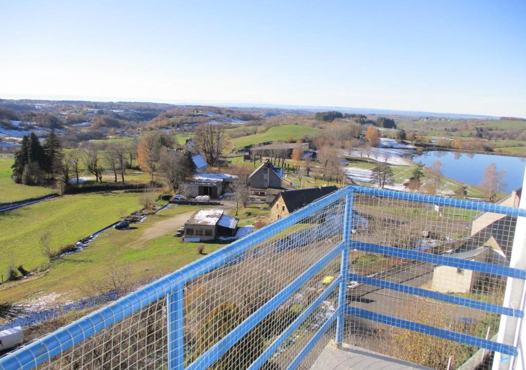 La Tour-dʼAuvergne Apartment | chez le bleu