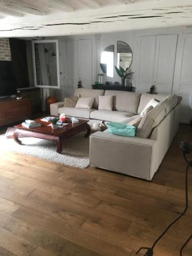 Marboue Apartment | Chez leo