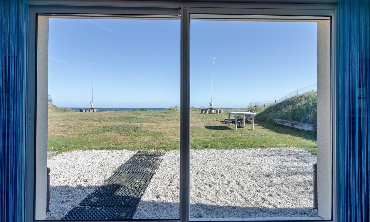 Saint-Laurent-sur-Mer House | Chez Lilo by Interhome