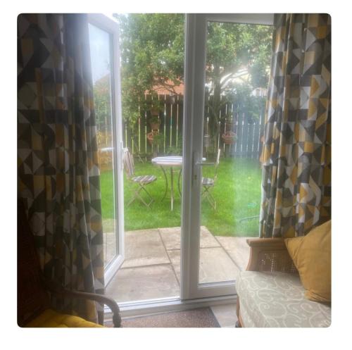 Winestead Apartment | Chez Little Black Cat