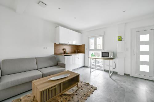 Bobigny Apartment | Chez Louis - 8 people - Close to Paris