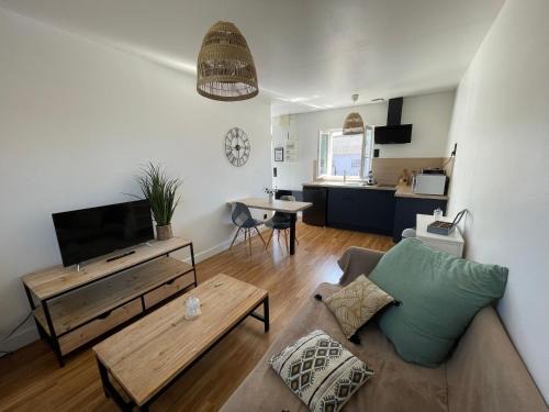 Echauffour Apartment | Chez Marcel, Petit et Cosy, avec grand parking gratuit