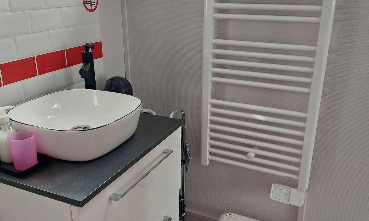 Pin - Vert Galant Bed & Breakfast | Chez Marie Claude