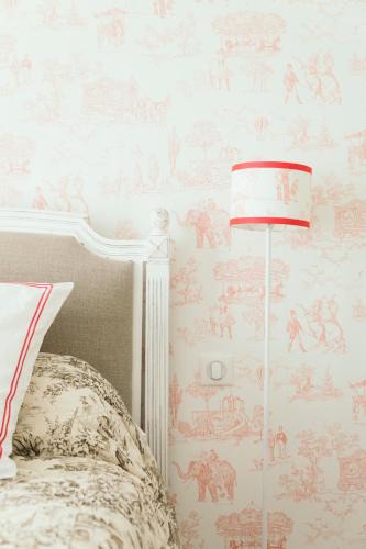 11th Arrondissement Bed & Breakfast | Chez Pépé Merle - Chambres d'hôtes dans le quartier du Père Lachaise