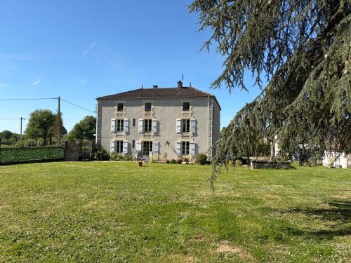 Bussiere-Poitevine Bed & Breakfast | Chez Paulet