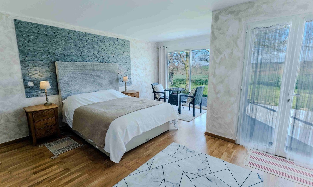 La Pomarede Bed & Breakfast | Chez Phil, Chambres D'hôte, Chambre Thème Bois