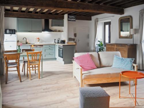 Aubusson Apartment | Chez Philomène