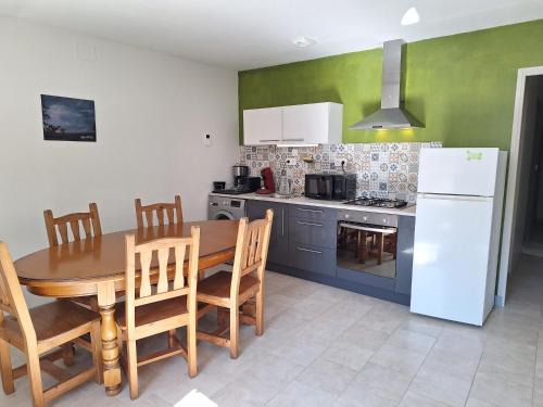Montagnac Apartment | Chez René