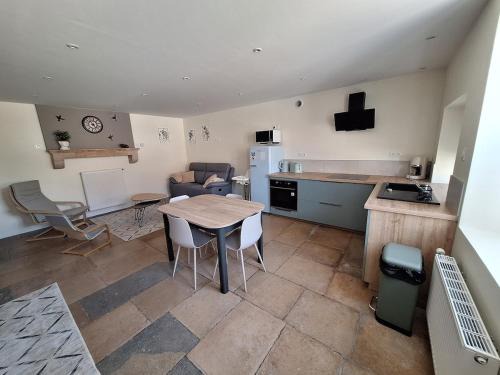 Saints-Geosmes House | Chez Riri