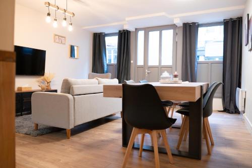 Langres Apartment | Chez Rose - Plein Centre Historique