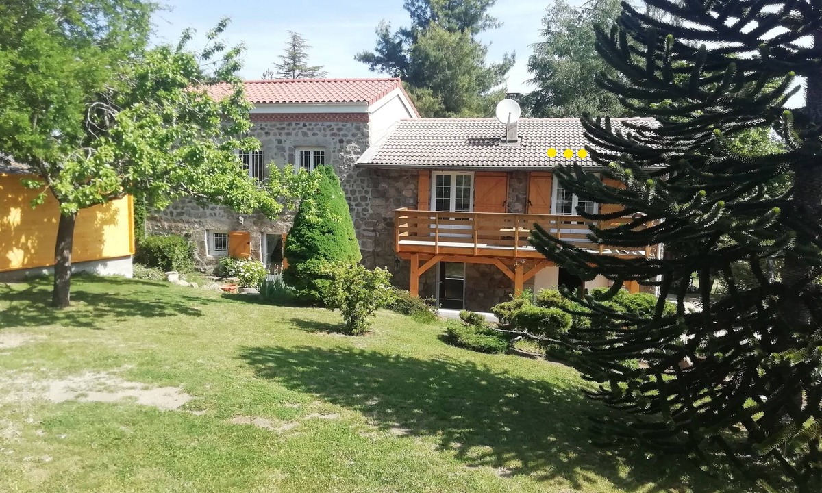 Monistrol-sur-Loire Bed & Breakfast | Chez Sophie et Gilles, a green and cosy interlude